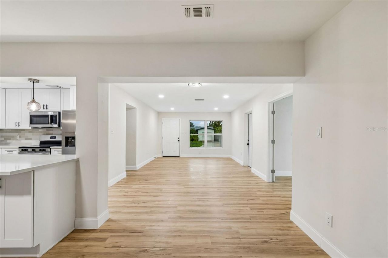 6781 33rd Avenue N, Saint Petersburg, FL 33710 Photo