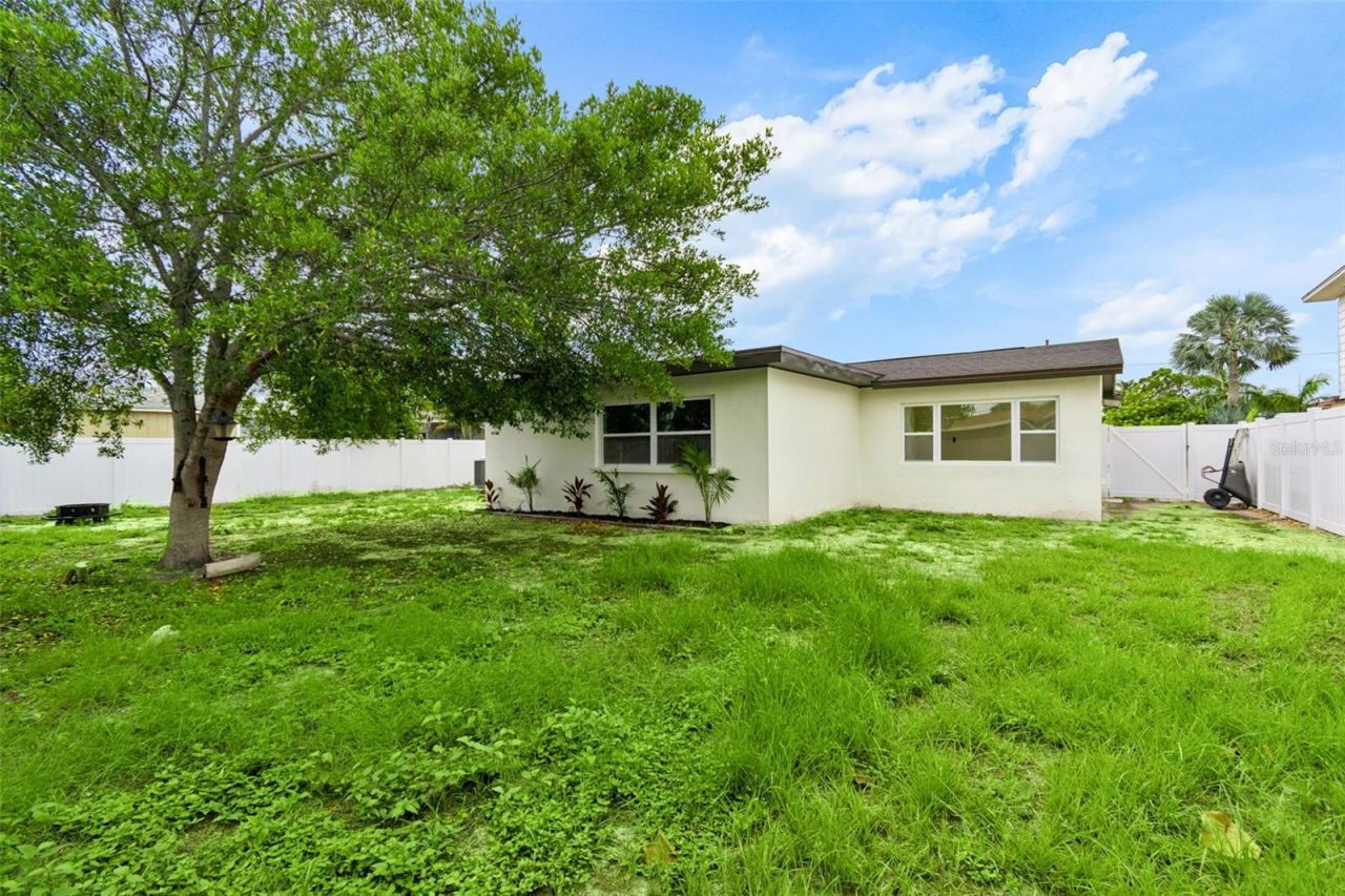 6781 33rd Avenue N, Saint Petersburg, FL 33710 Photo