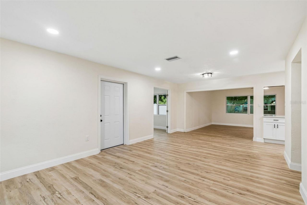 6781 33rd Avenue N, Saint Petersburg, FL 33710 Photo
