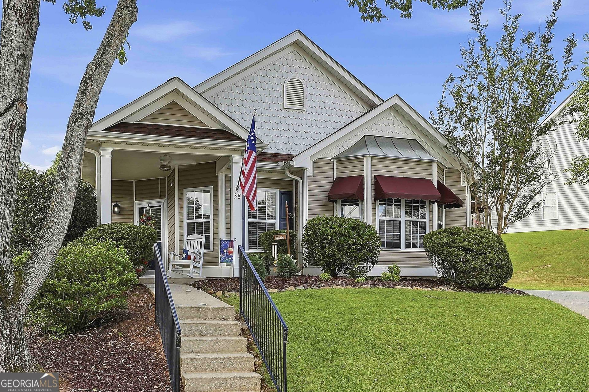 38 The Crescent, Newnan, GA 30263 Main Photo