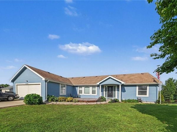 20350 Orchard Lane, St Joseph, MO 64505