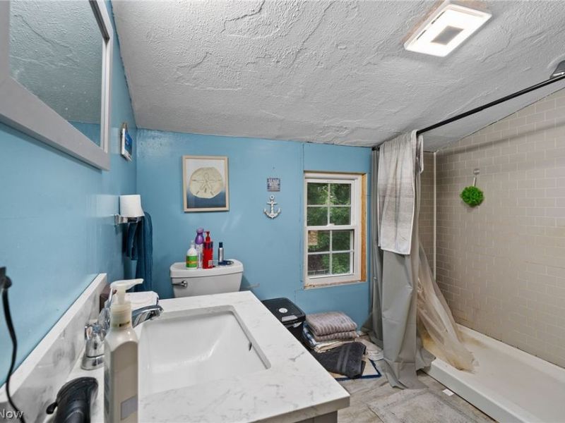 250 Plymouth Road, Eastlake, OH 44095 Photo 16