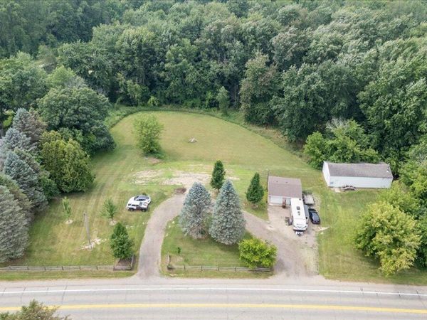 5400 M 106, Stockbridge, MI 49285