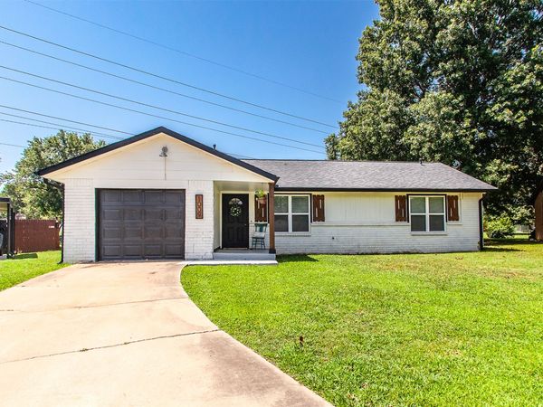 1009 W 19th Street , Claremore, OK 74017