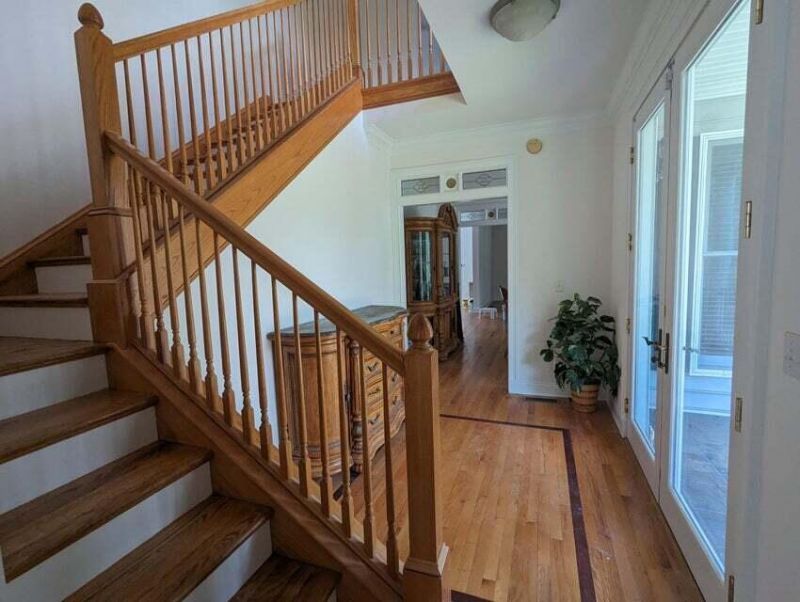 2944 Old Pond Road Photo 4