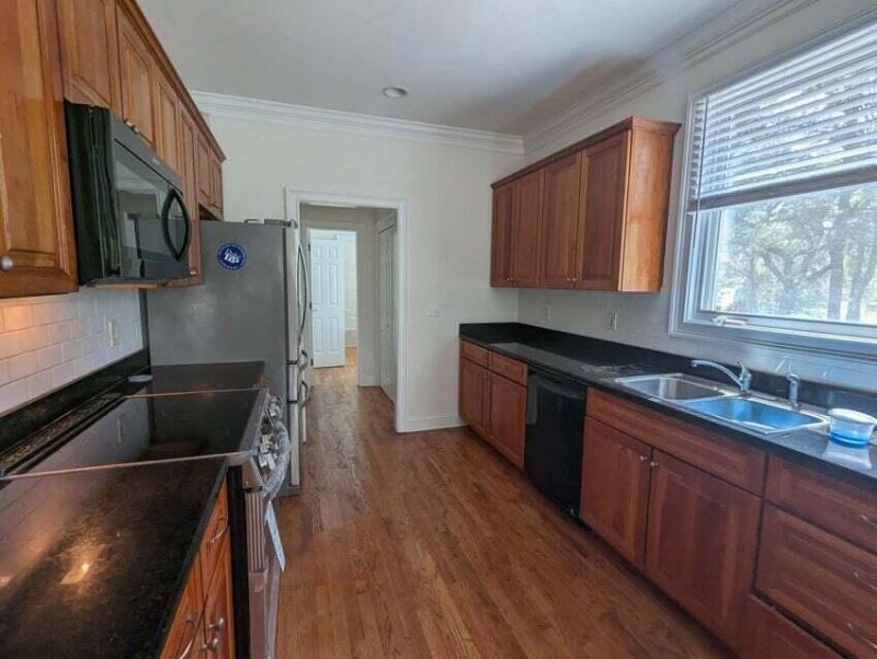 2944 Old Pond Road Photo 5