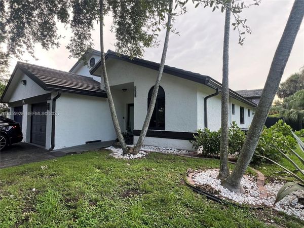 11441 NW 43rd St , Coral Springs, FL 33065