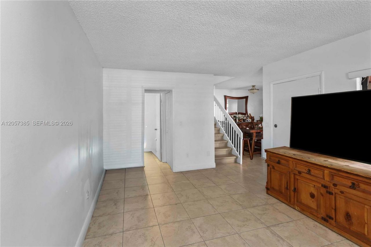 443 NW 97th Pl , Unit 443, Miami, FL 33172 Photo