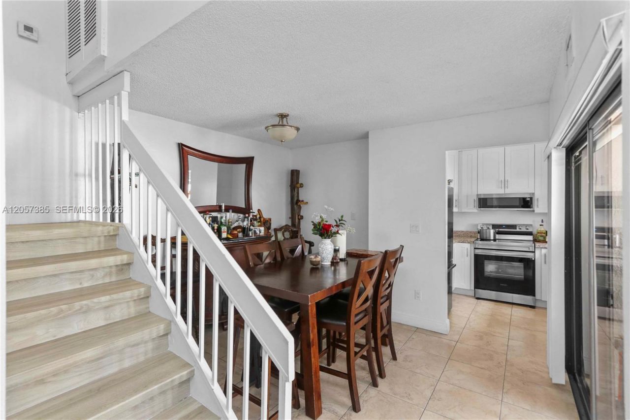 443 NW 97th Pl , Unit 443, Miami, FL 33172 Photo