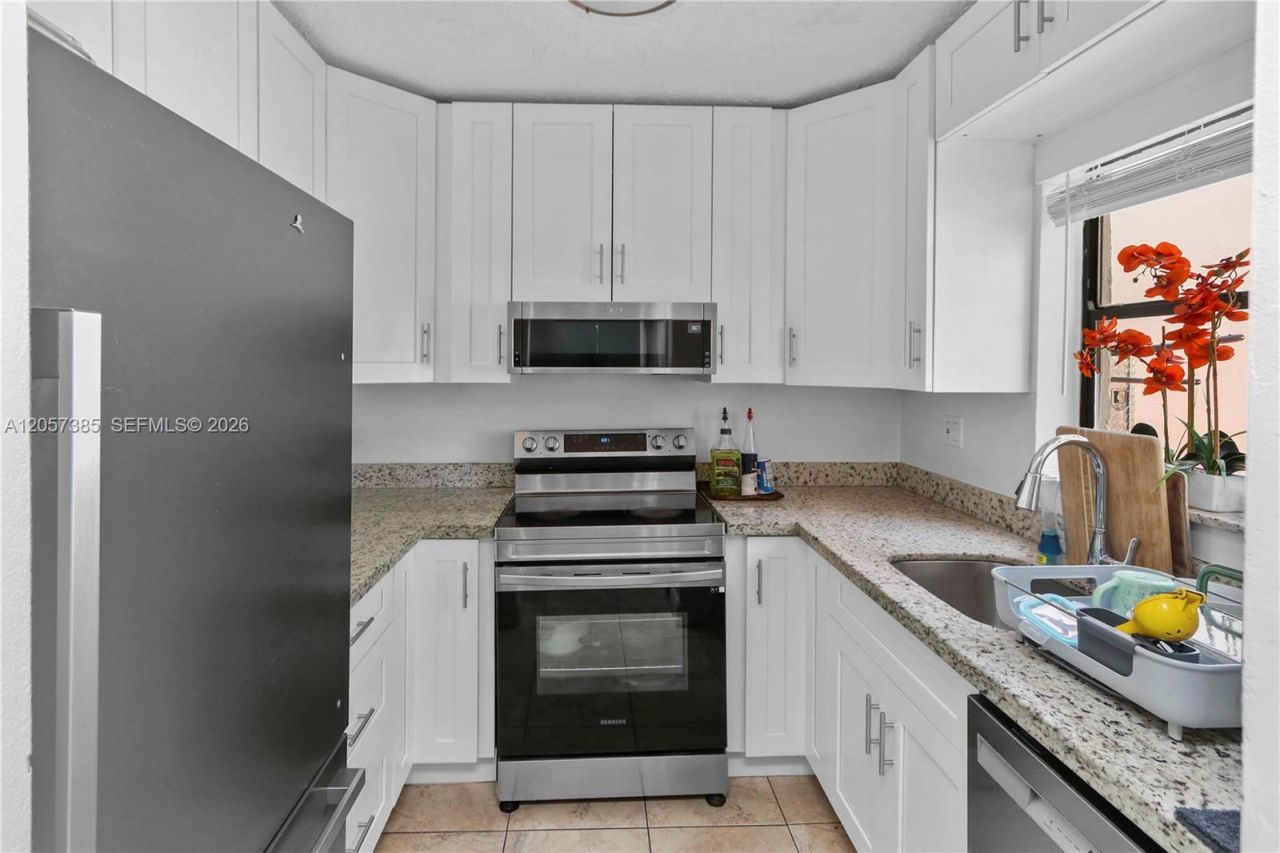 443 NW 97th Pl , Unit 443, Miami, FL 33172 Photo