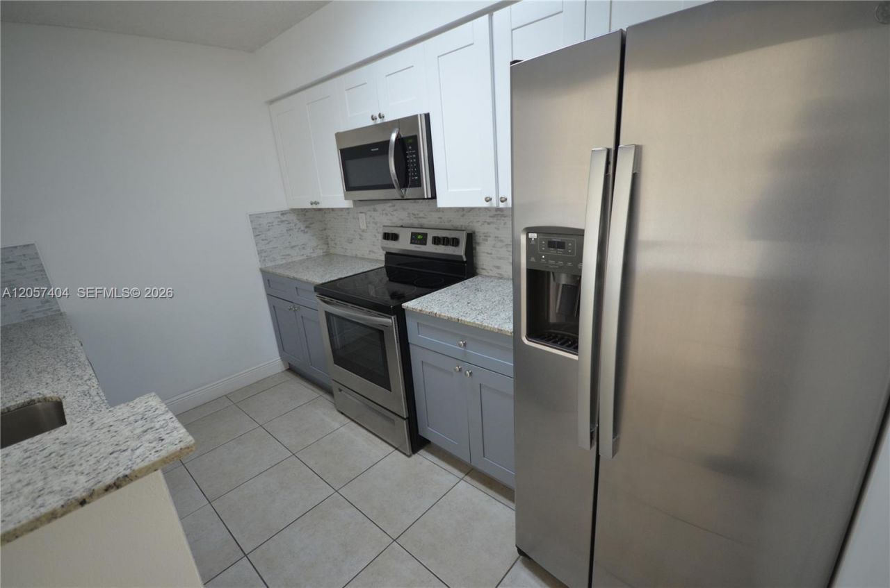 15201 SW 80th St, Unit 207, Miami, FL 33193 Photo
