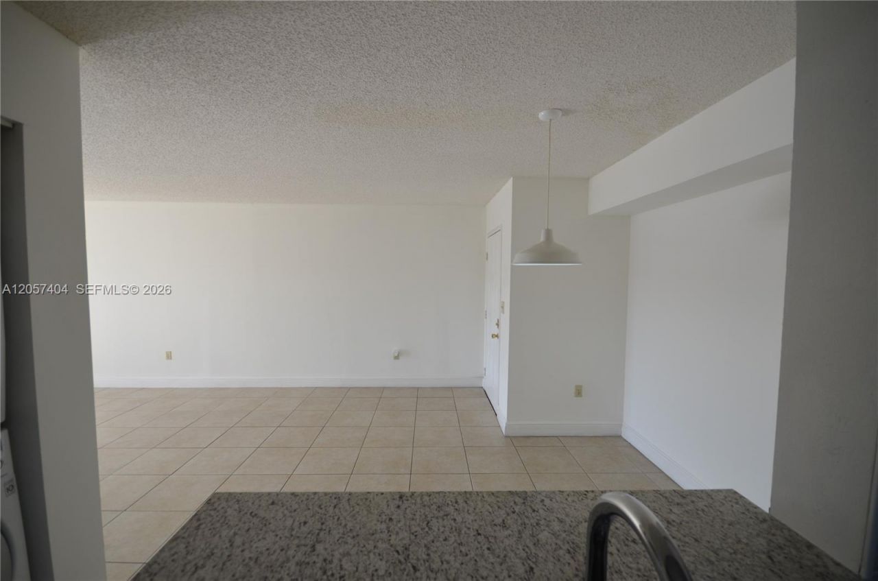 15201 SW 80th St, Unit 207, Miami, FL 33193 Photo