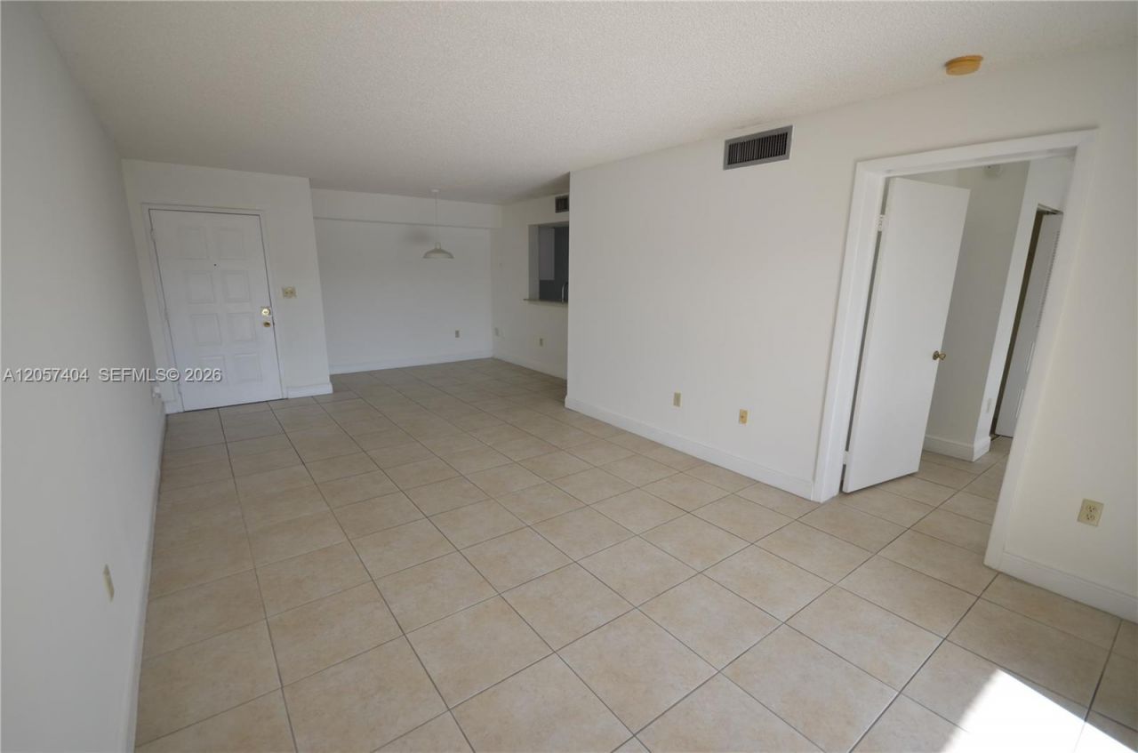 15201 SW 80th St, Unit 207, Miami, FL 33193 Photo
