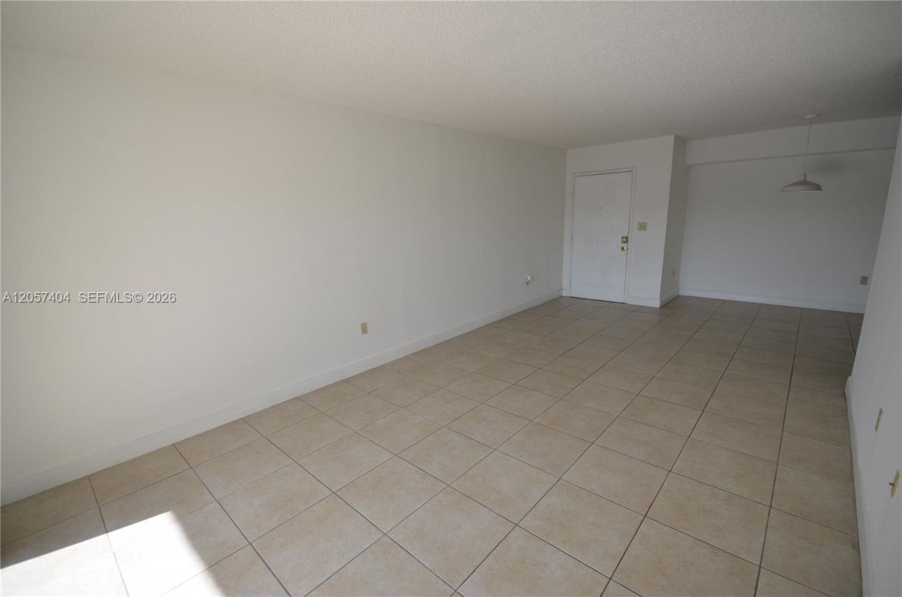 15201 SW 80th St, Unit 207, Miami, FL 33193 Photo