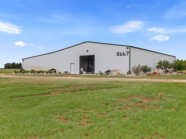 8667 Us-377, Collinsville, TX 76233