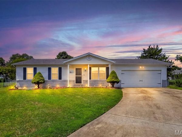 29 Rawhide Court, Warrenton, MO 63383