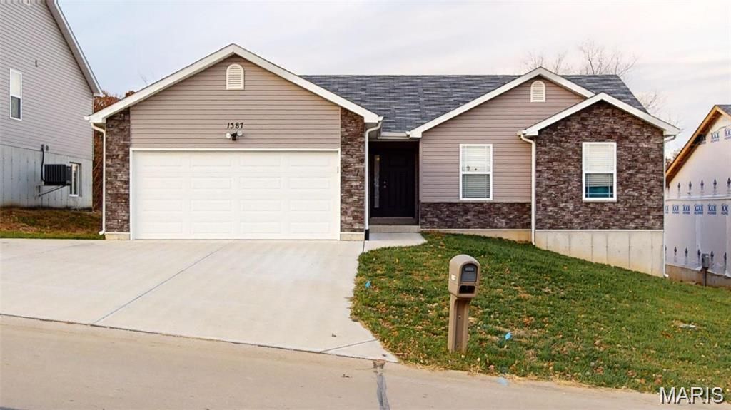 1387 Durham Drive , Herculaneum, MO 63048 Main Photo