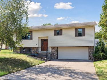 1349 20th Street W, Hastings, MN 55033