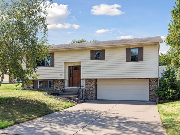 1349 20th Street W, Hastings, MN 55033