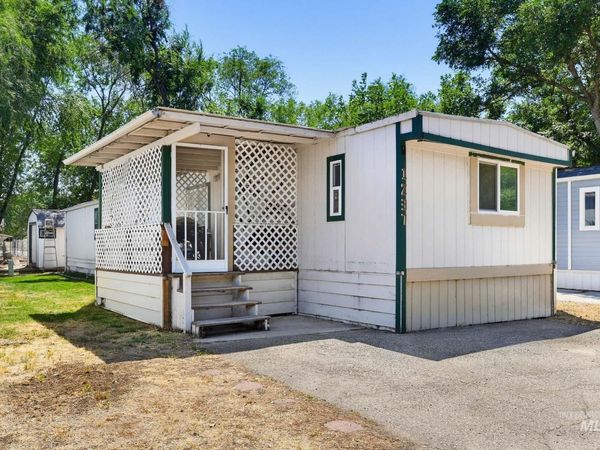 1237 W Fleetwood Ln, Boise, ID 83706