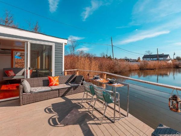 91 S Penataquit Avenue , Bay Shore, NY 11706