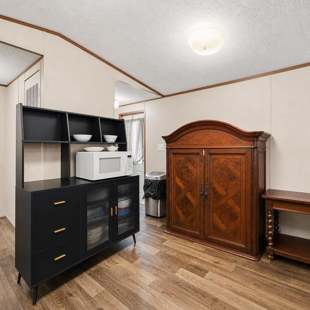 9097 Baywood Circle  Photo 11