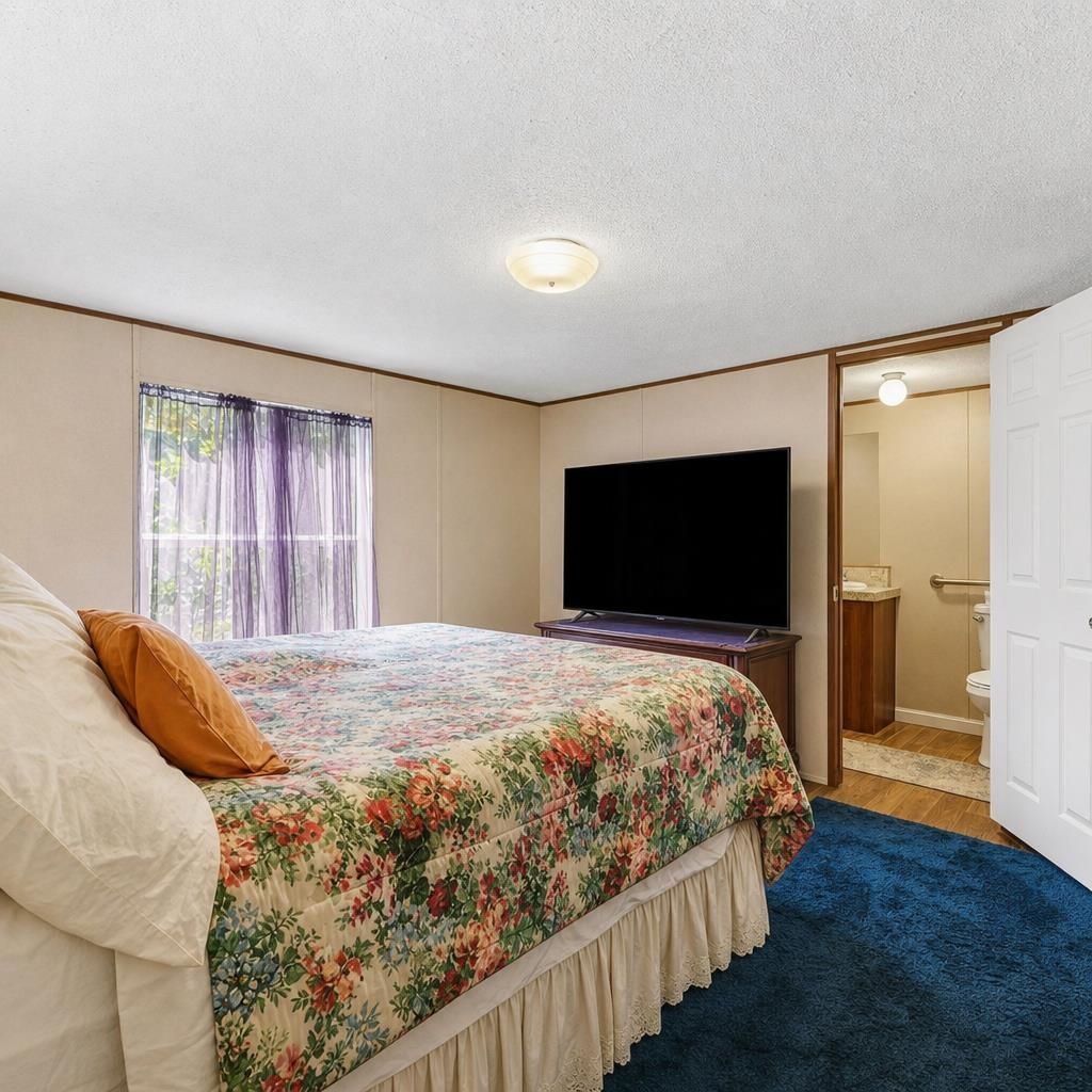 9097 Baywood Circle  Photo 18