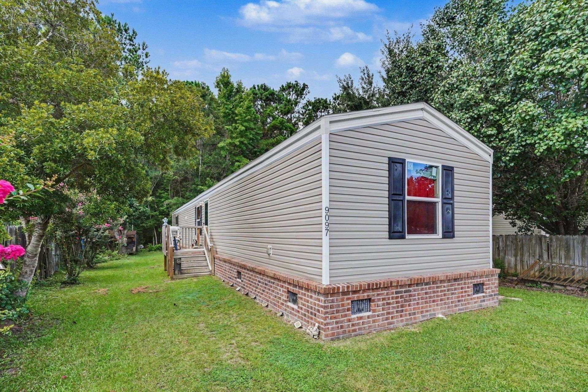 9097 Baywood Circle  Photo 28