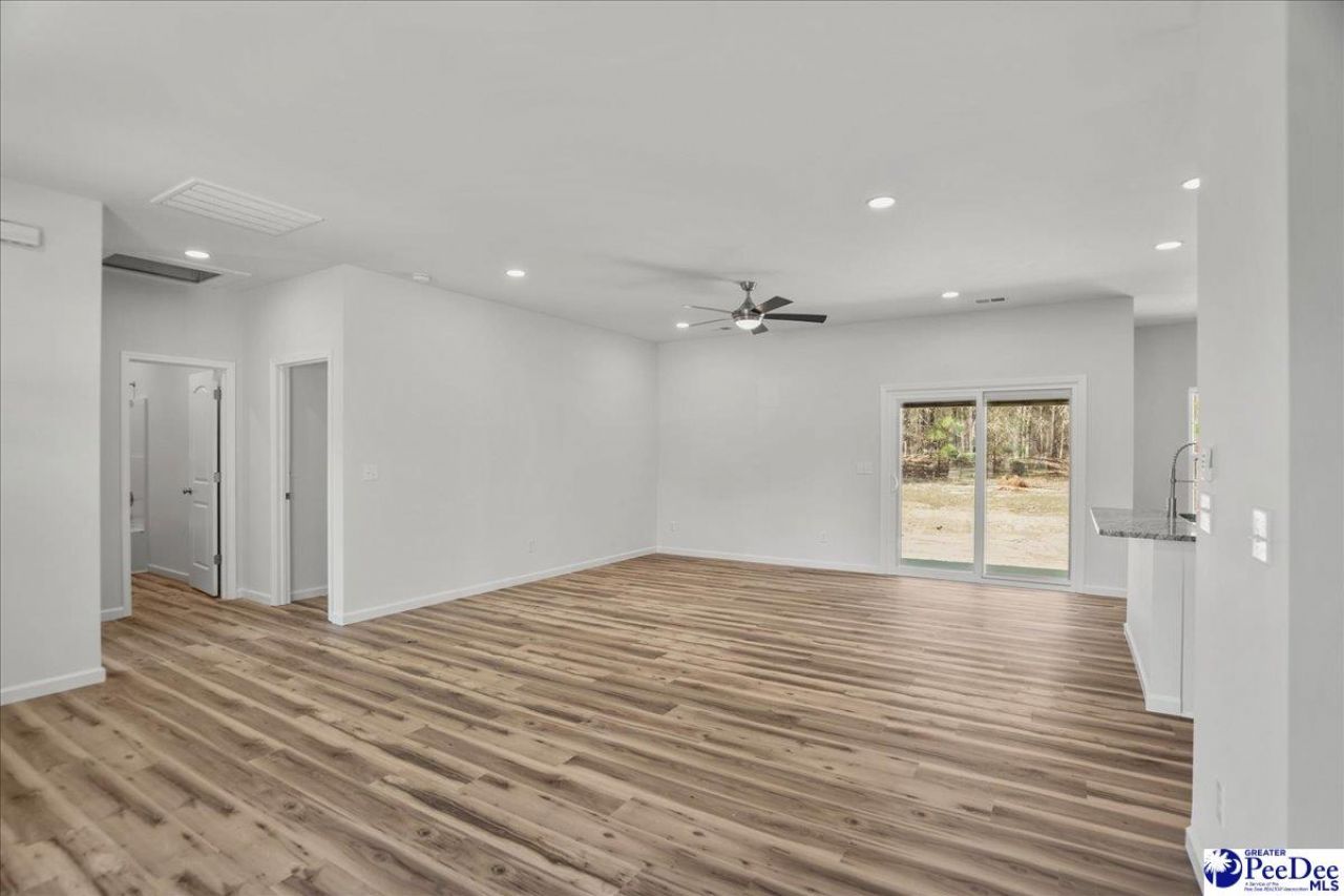 1022 Watkins Lane Photo 8