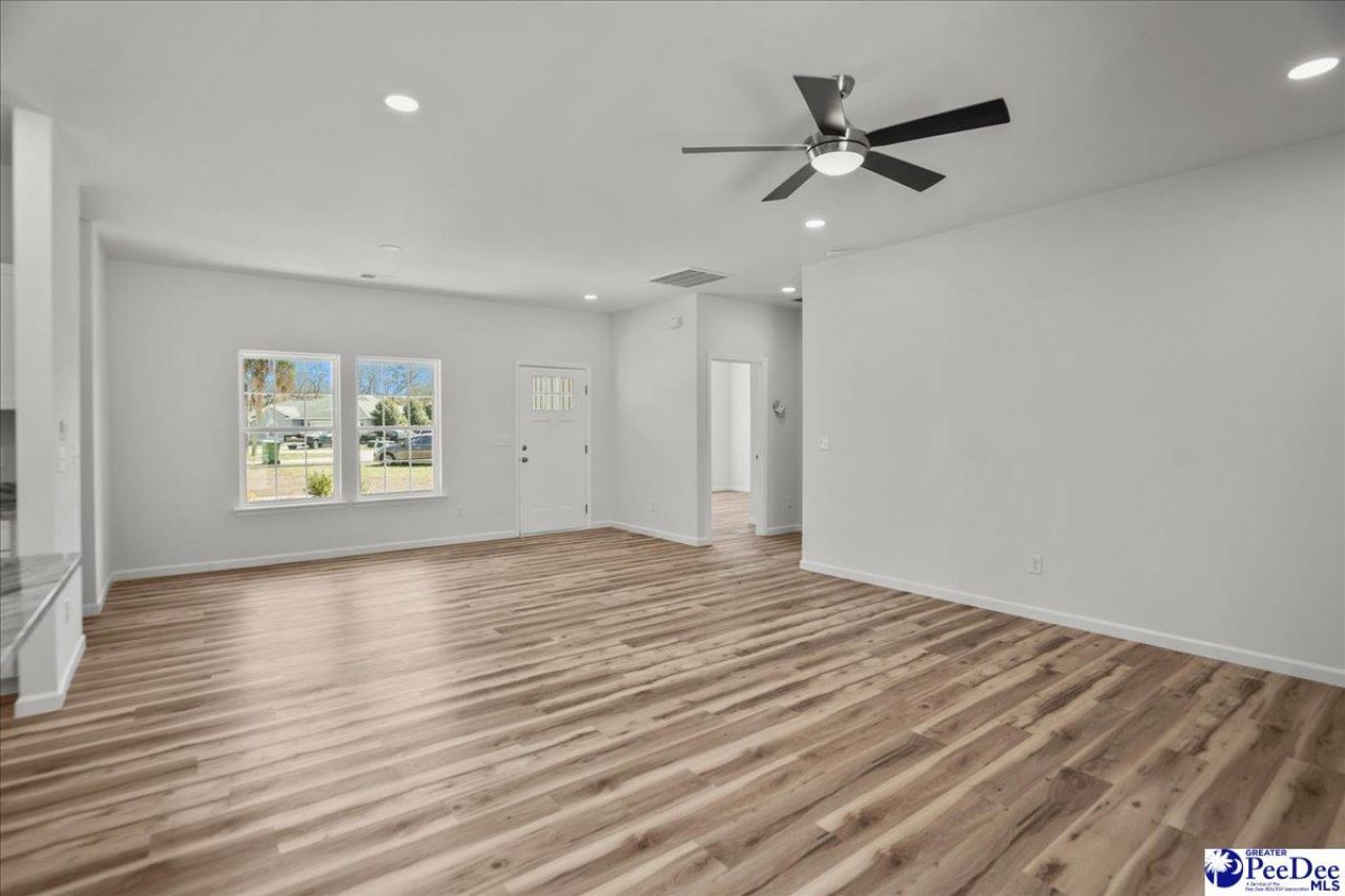 1022 Watkins Lane Photo 6