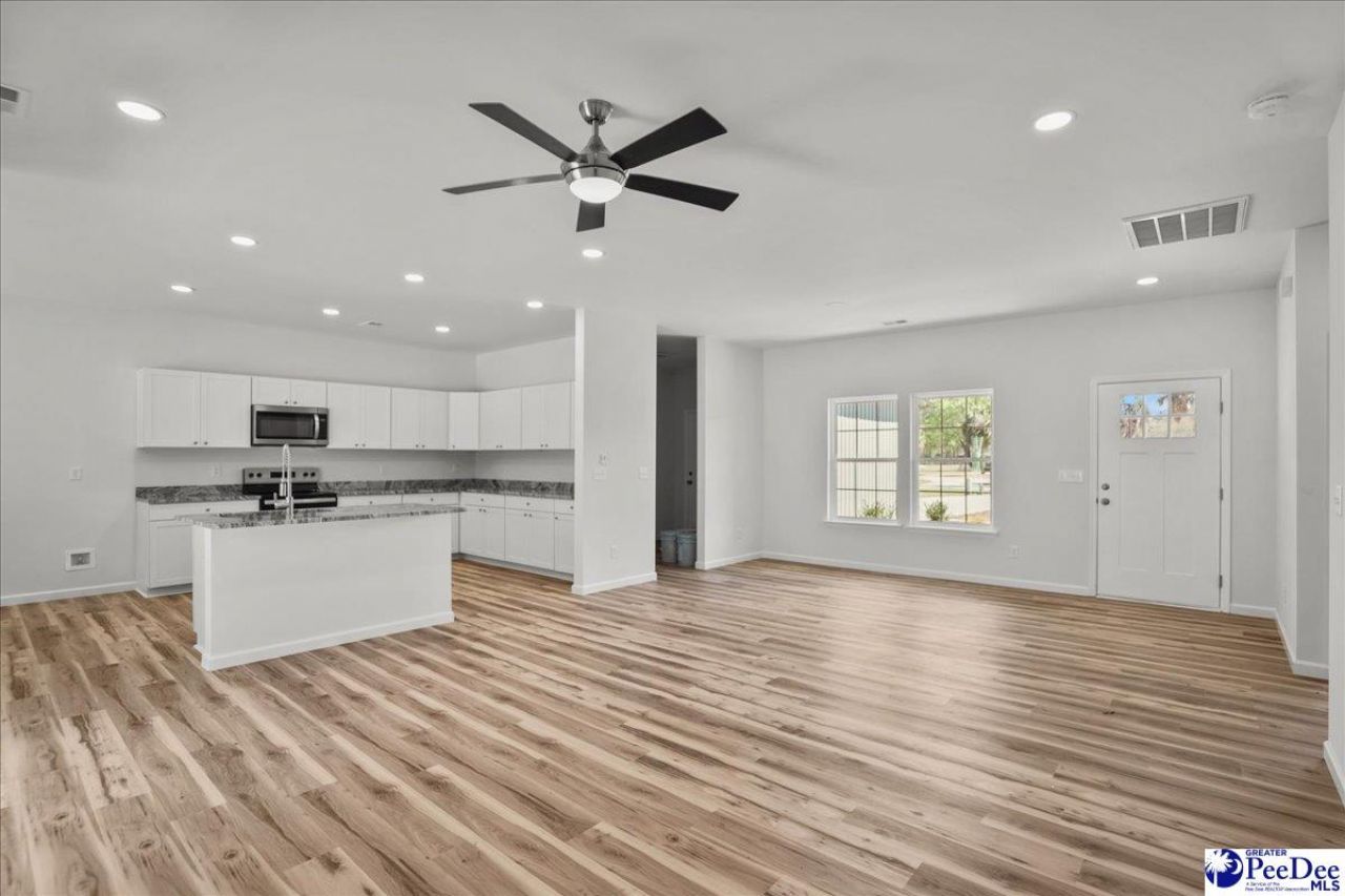 1022 Watkins Lane Photo 7