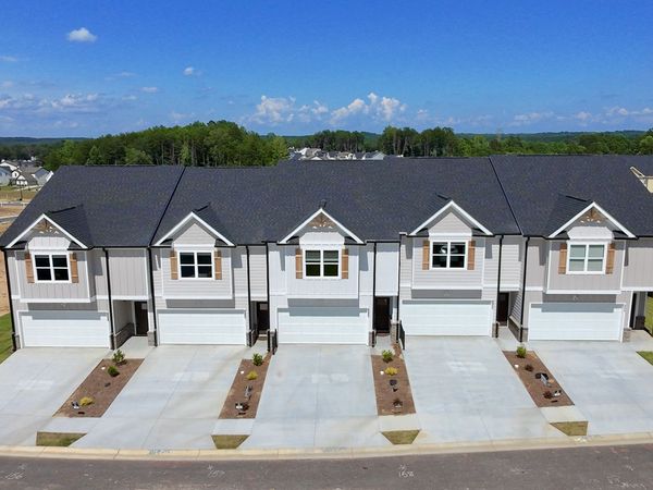 6374 Pine Ridge Point, Lula, GA 30554
