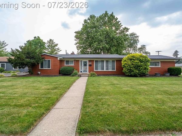 27381 Gail Drive, Warren, MI 48093