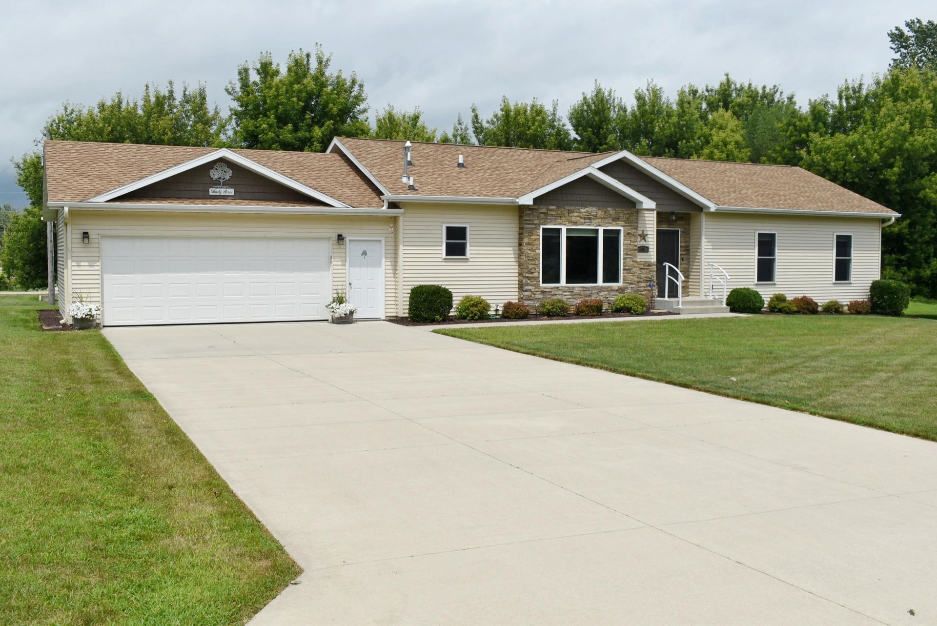 303 Cedar Street, Osage, IA 50461 Main Photo