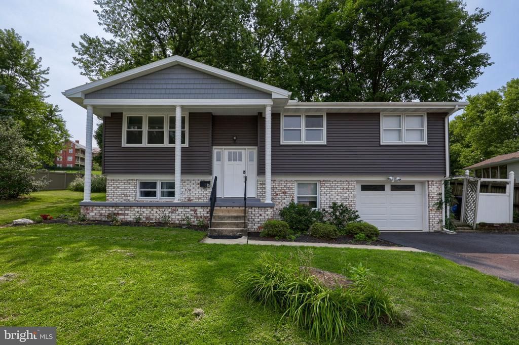 116 OXFORD DRIVE , LITITZ, PA 17543