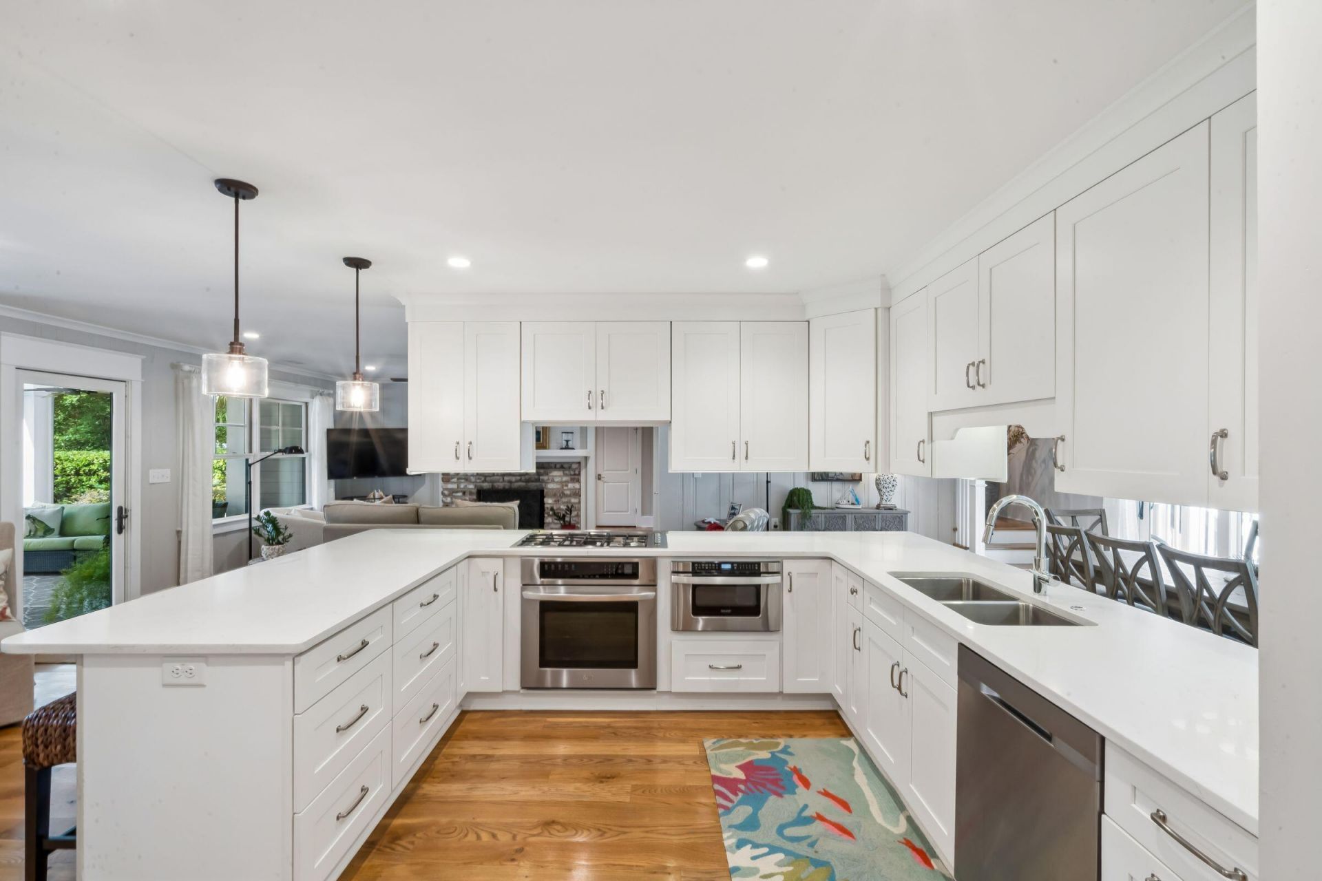 10 Eugenia Avenue Photo 9