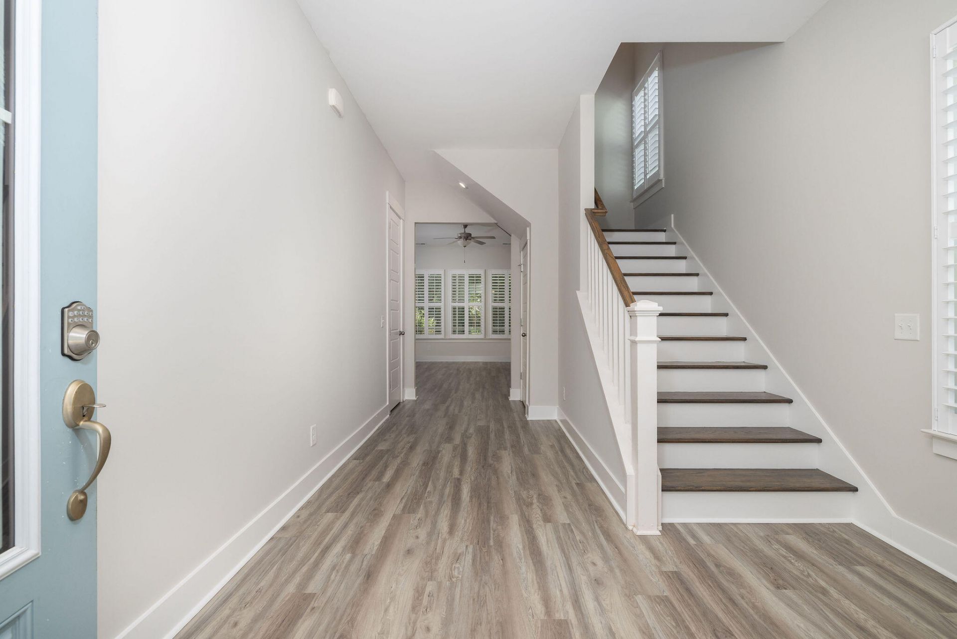 2387 Lantern Street Photo 10