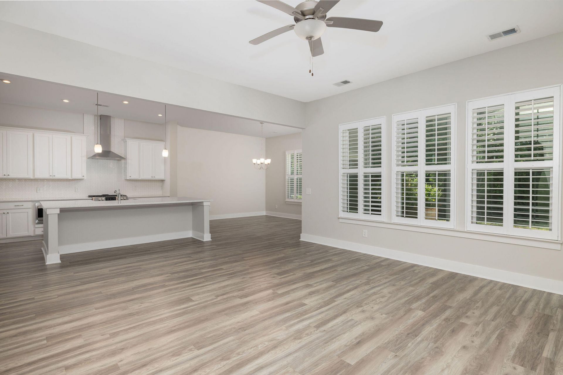 2387 Lantern Street Photo 13