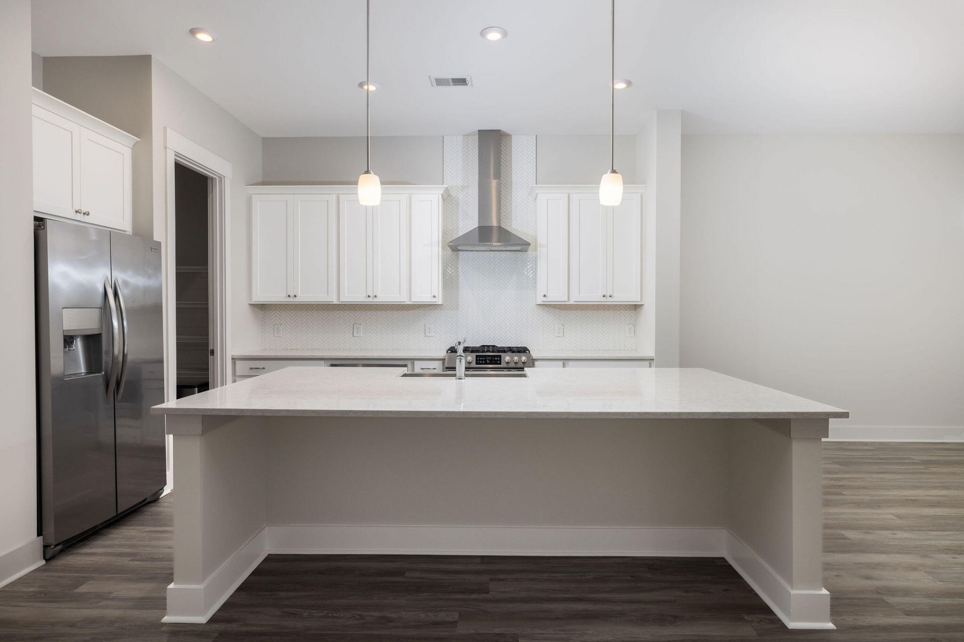 2387 Lantern Street Photo 14