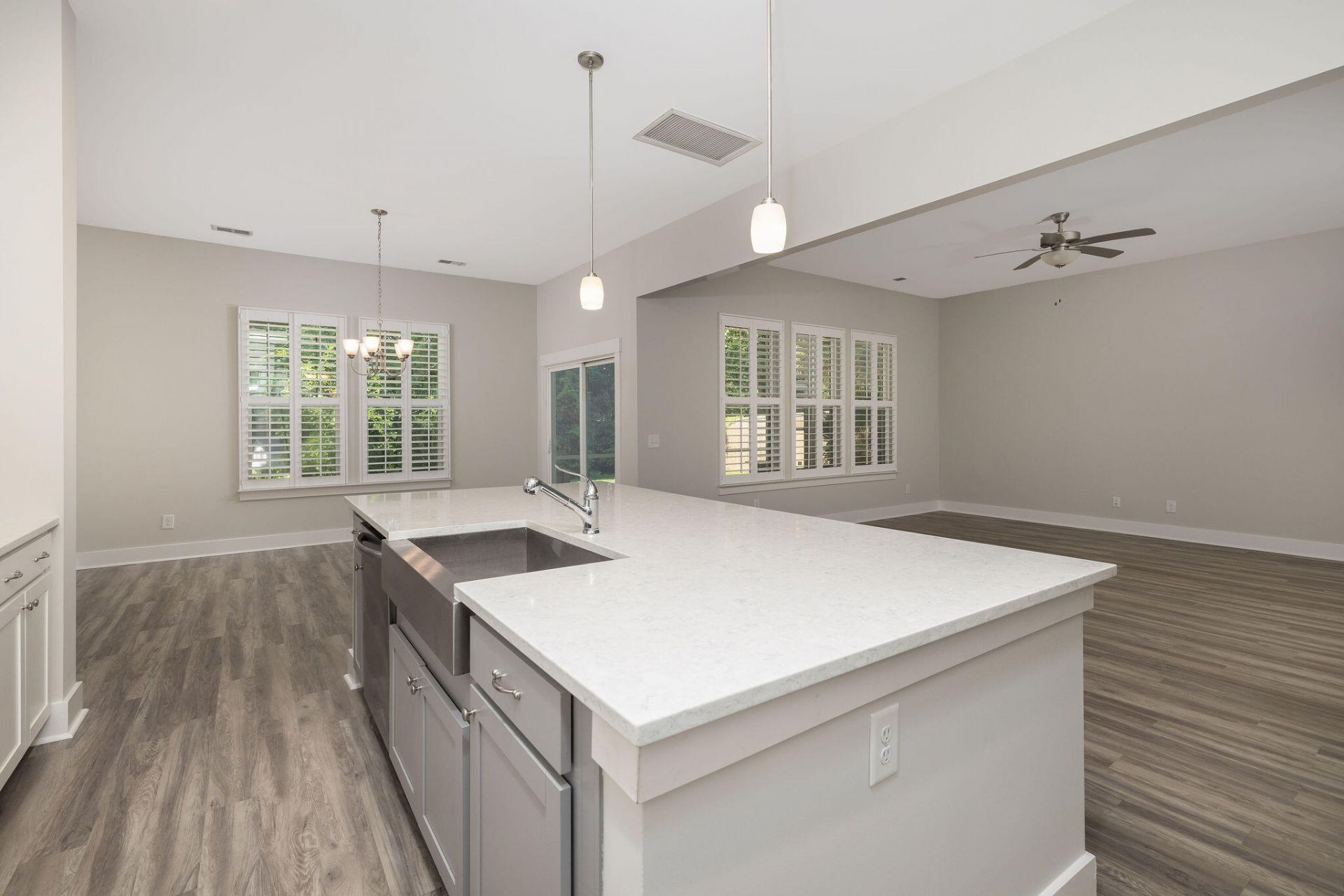 2387 Lantern Street Photo 17