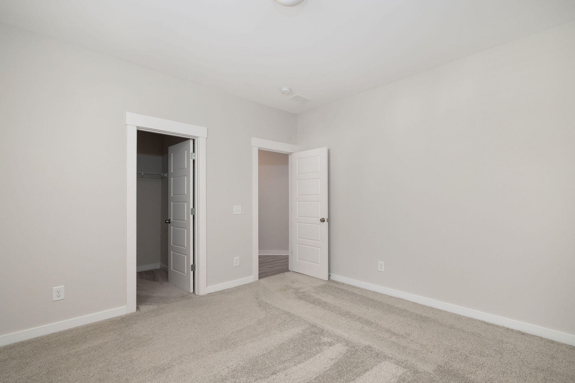 2387 Lantern Street Photo 37