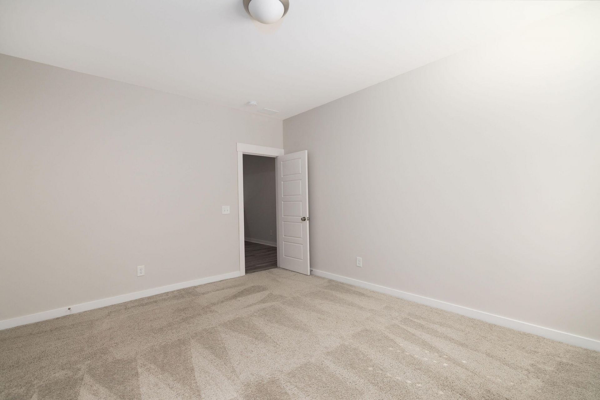 2387 Lantern Street Photo 40