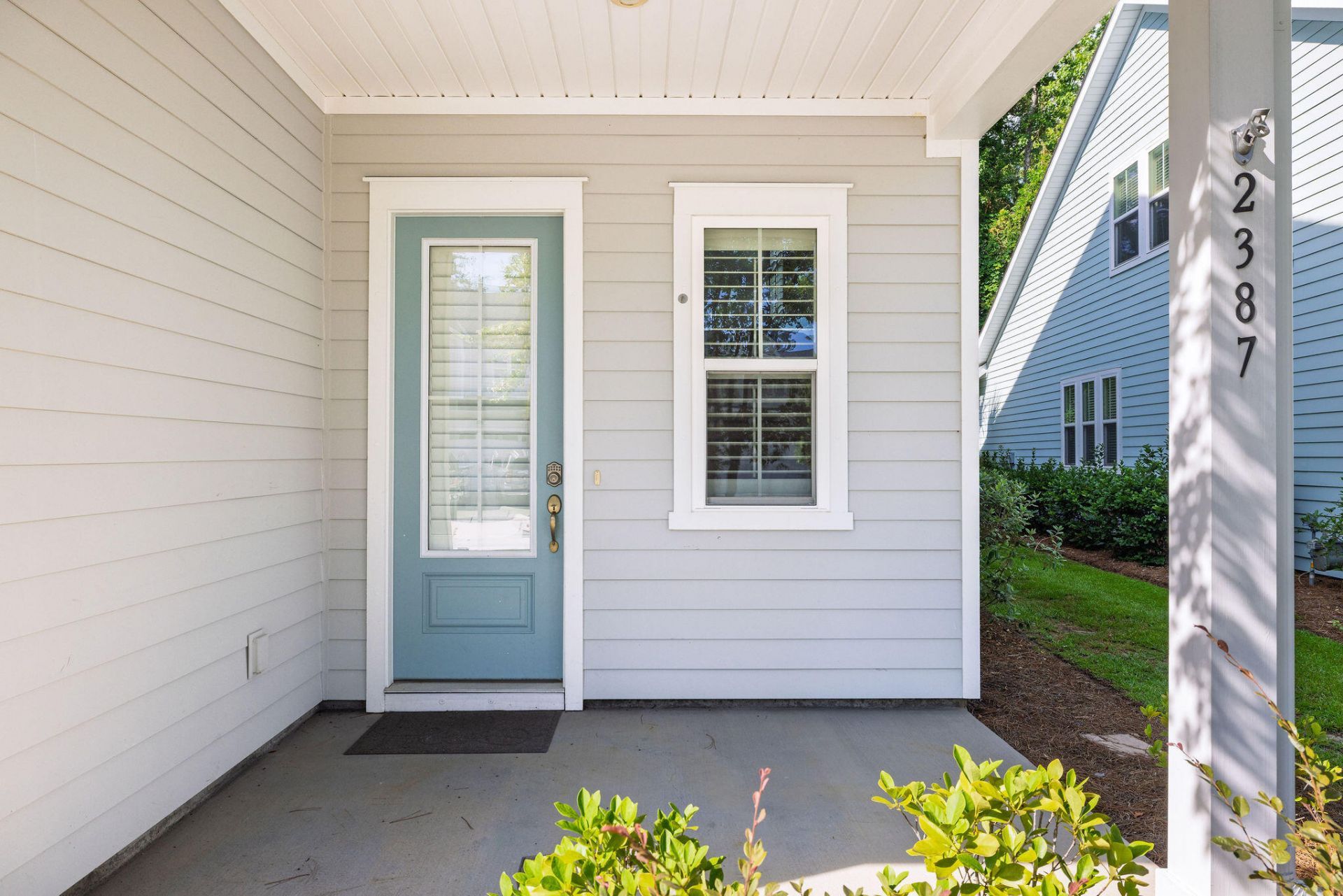 2387 Lantern Street Photo 6