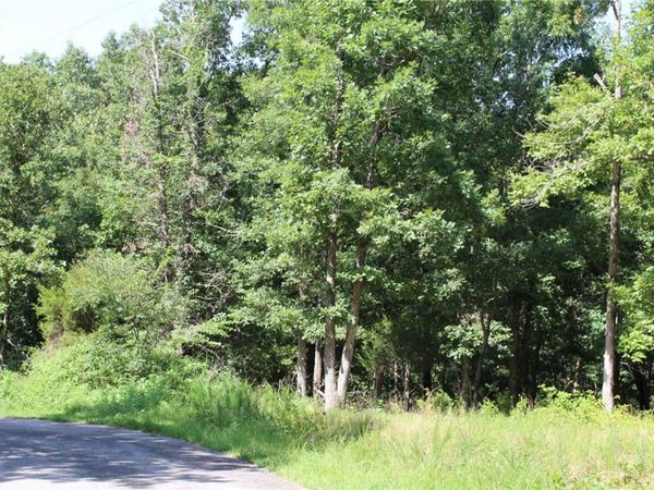 8 Lorn Lane , Bella Vista, AR 72715