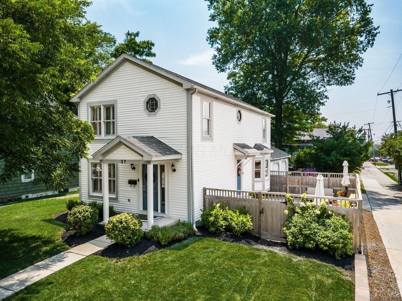 27 E South Street, Worthington, OH 43085 Photo 2