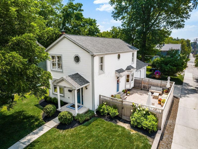 27 E South Street, Worthington, OH 43085 Photo 3