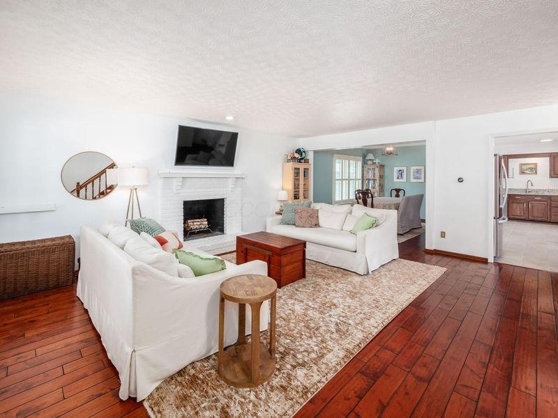 27 E South Street, Worthington, OH 43085 Photo 5