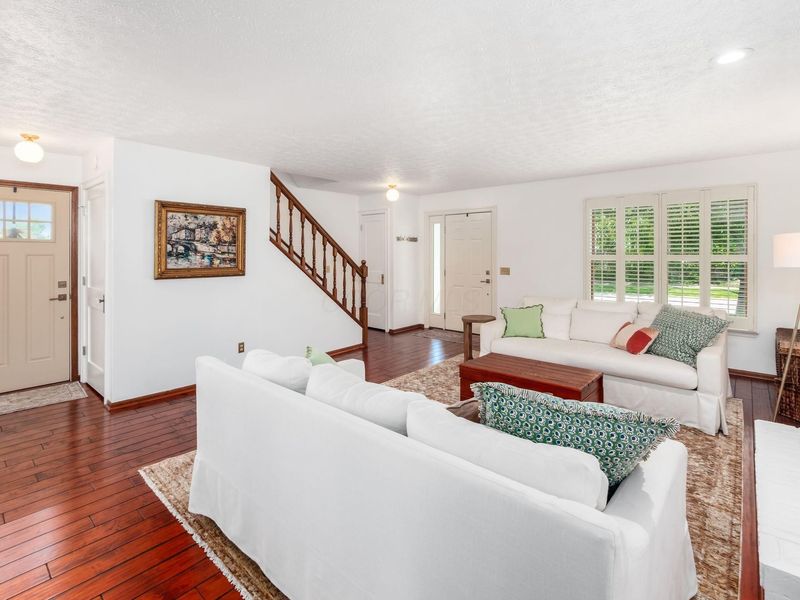 27 E South Street, Worthington, OH 43085 Photo 7