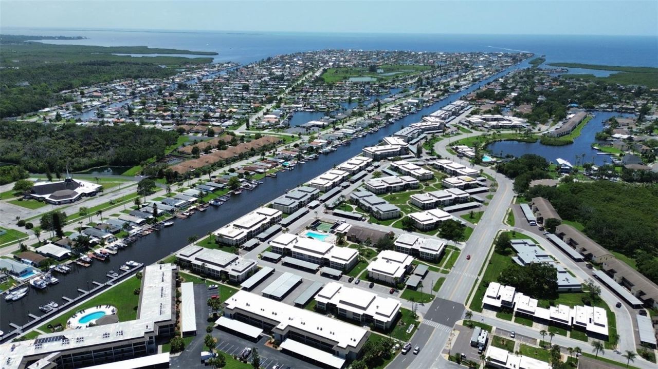 5111 Amulet Drive, Unit B105, New Port Richey, FL 34652 Photo