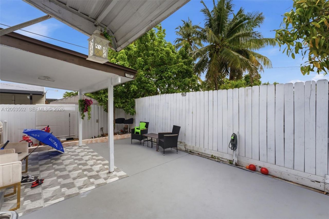 419 SE 3rd St , Hialeah, FL 33010 Photo
